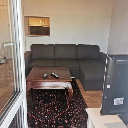 Kongensgate, Koselig Liten Leilighet, 5 Min Unna Sentrum * 크리스티안산